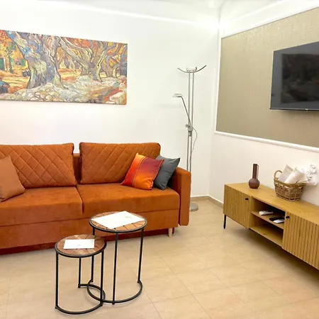 Lamour Apartment